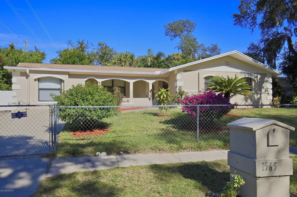 1565 Kings Court Titusville FL 32780