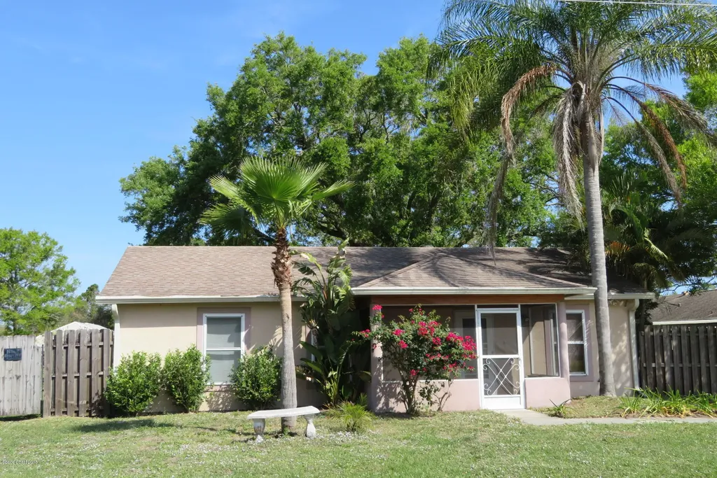 839 Consumer Street SE Palm Bay FL 32909