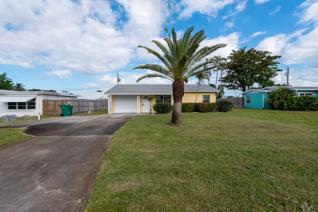 240 Avenida De Paz Indialantic FL 32903