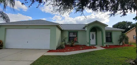 1002 Elmsford Street NW Palm Bay FL 32907
