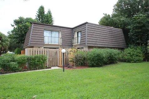 3216 Vista Oaks Circle NE Palm Bay FL 32905