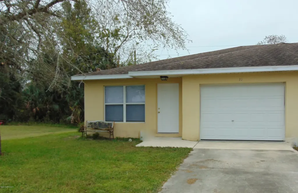 10 W Towne Place Titusville FL 32796