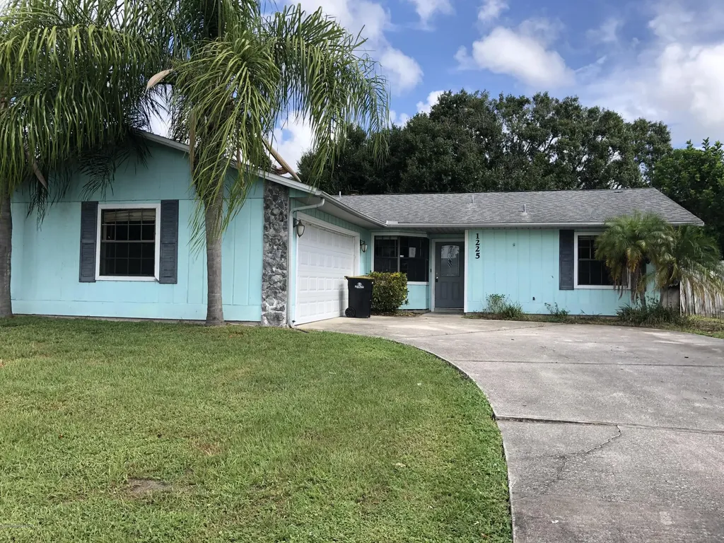 1225 Heberling Street NW Palm Bay FL 32907