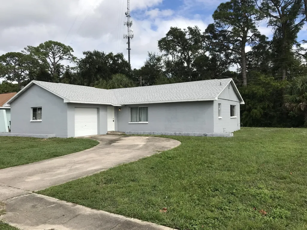 2005 White Sands Drive Titusville FL 32780