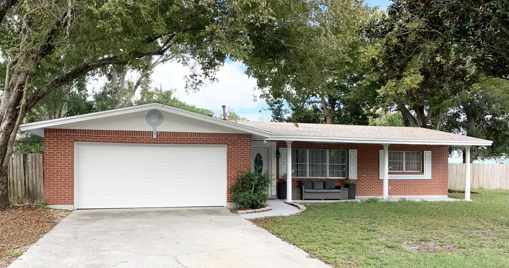 900 Rozen Avenue Titusville FL 32780