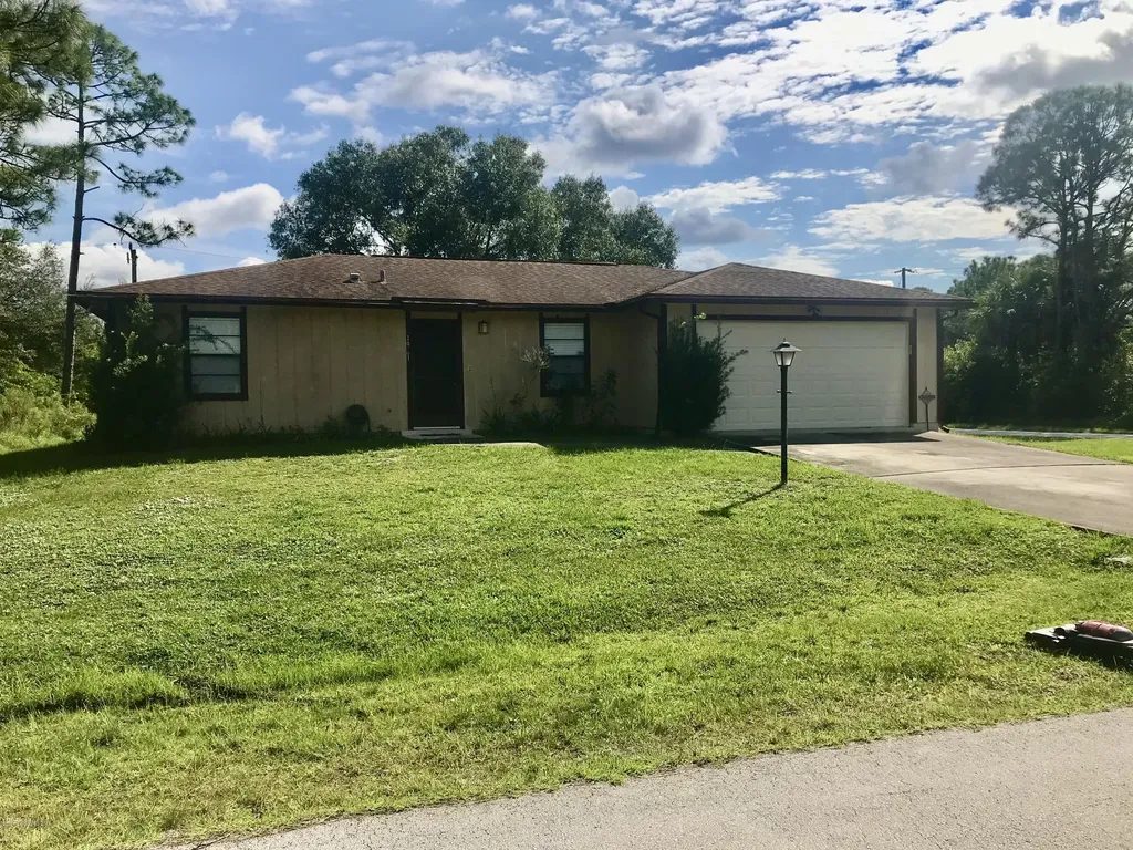 1961 Waukesha Avenue SE Palm Bay FL 32909