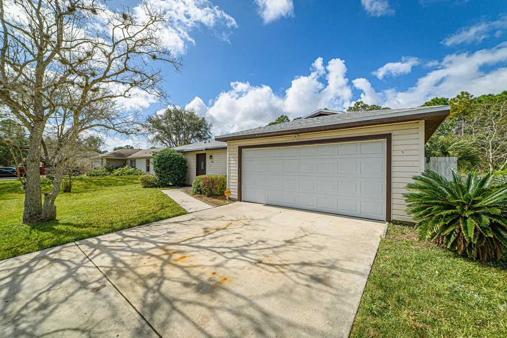 1090 Flintlock Avenue SE Palm Bay FL 32909