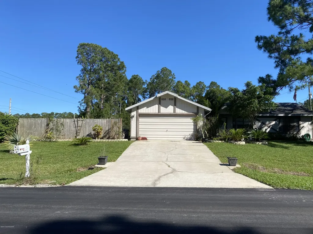 442 Scarlet Road SW Palm Bay FL 32908