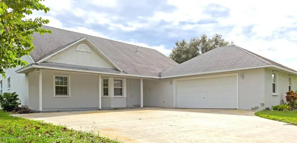 702 Media Terrace Sebastian FL 32958