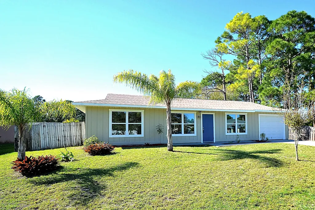 476 Consolata Avenue NW Palm Bay FL 32907