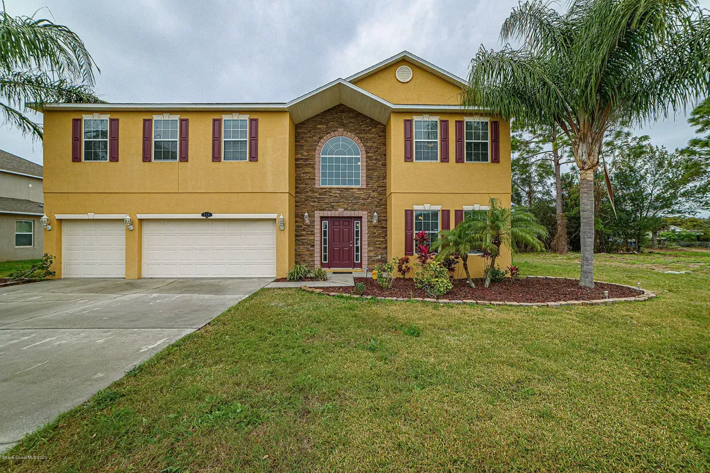544 L M Davey Lane Titusville FL 32780