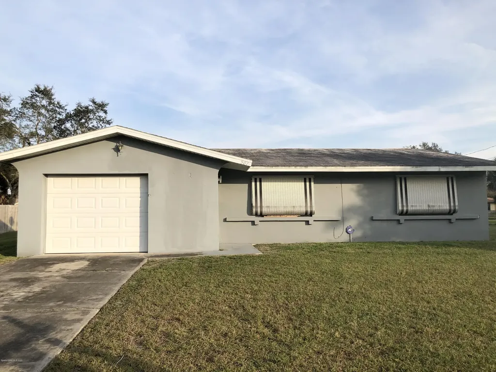 507 Bounty Avenue NE Palm Bay FL 32907