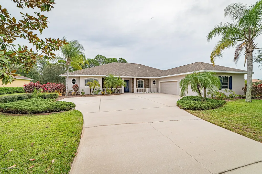 912 Easterwood Court SE Palm Bay FL 32909