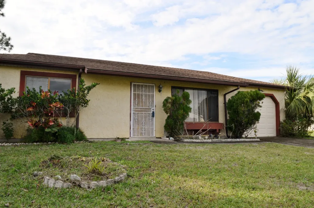1250 Bolin Avenue NE Palm Bay FL 32907