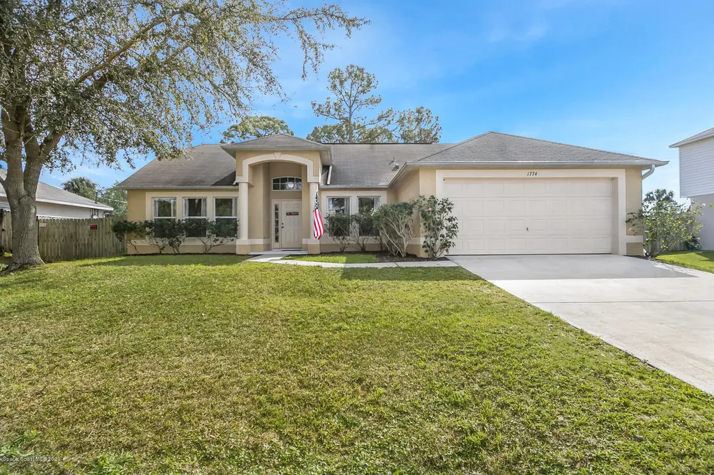 1774 Taymouth Street NW Palm Bay FL 32907