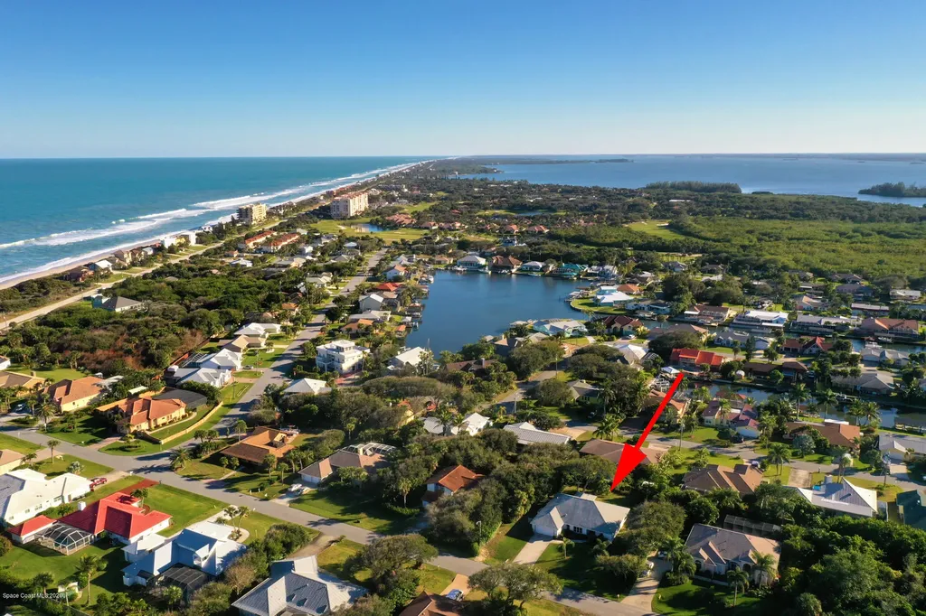 297 Woody Circle Melbourne Beach FL 32951