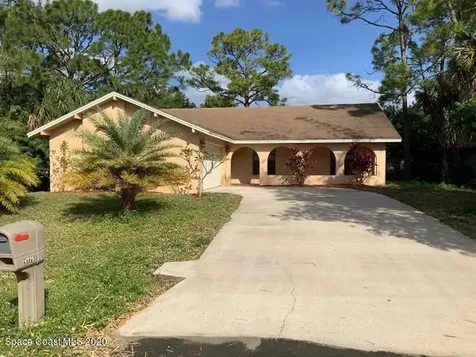 1775 Macklin Street NW Palm Bay FL 32907