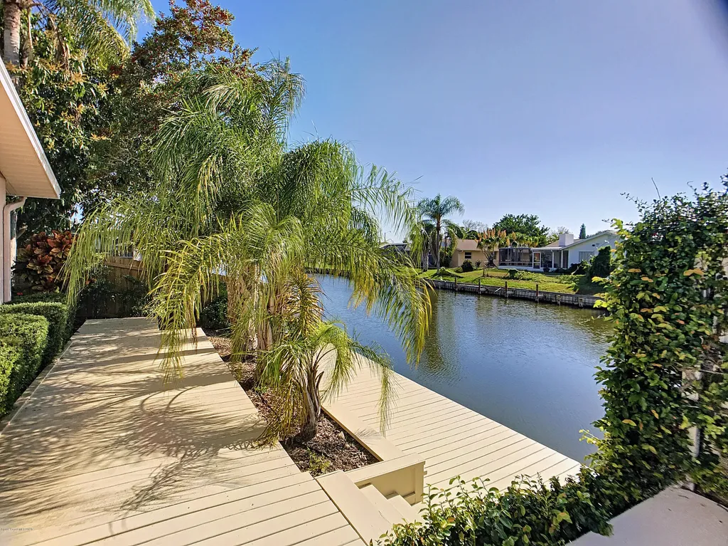 141 Via Havarre Merritt Island FL 32953