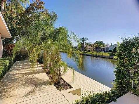 141 Via Havarre Merritt Island FL 32953