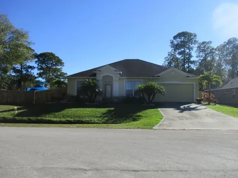 700 Geddes Street SW Palm Bay FL 32908