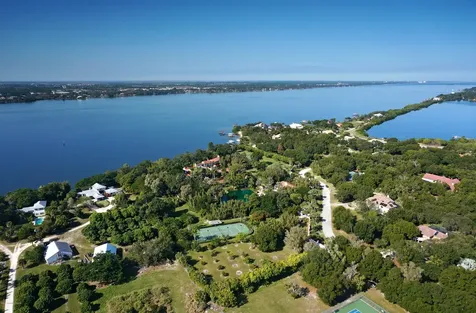 205 Hacienda Drive Merritt Island FL 32952