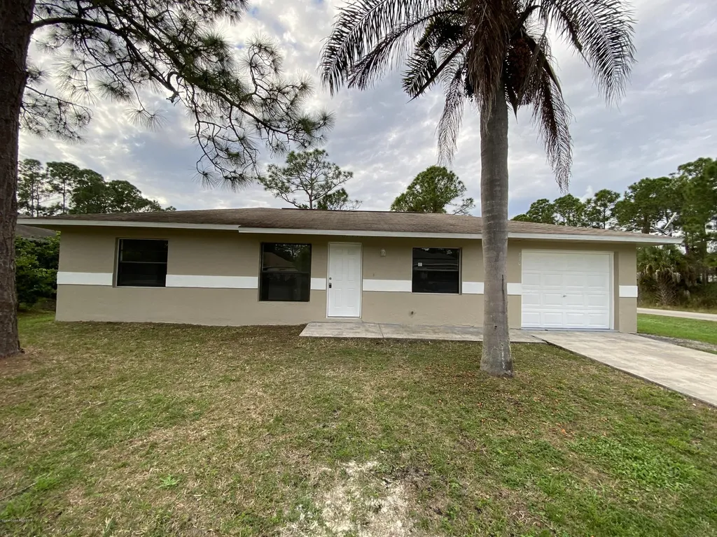 830 Hartley Avenue SW Palm Bay FL 32908