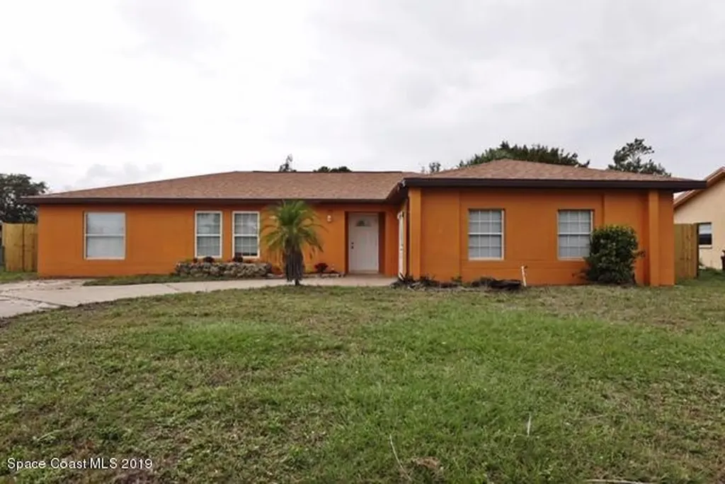 719 Bianca Drive NE Palm Bay FL 32905