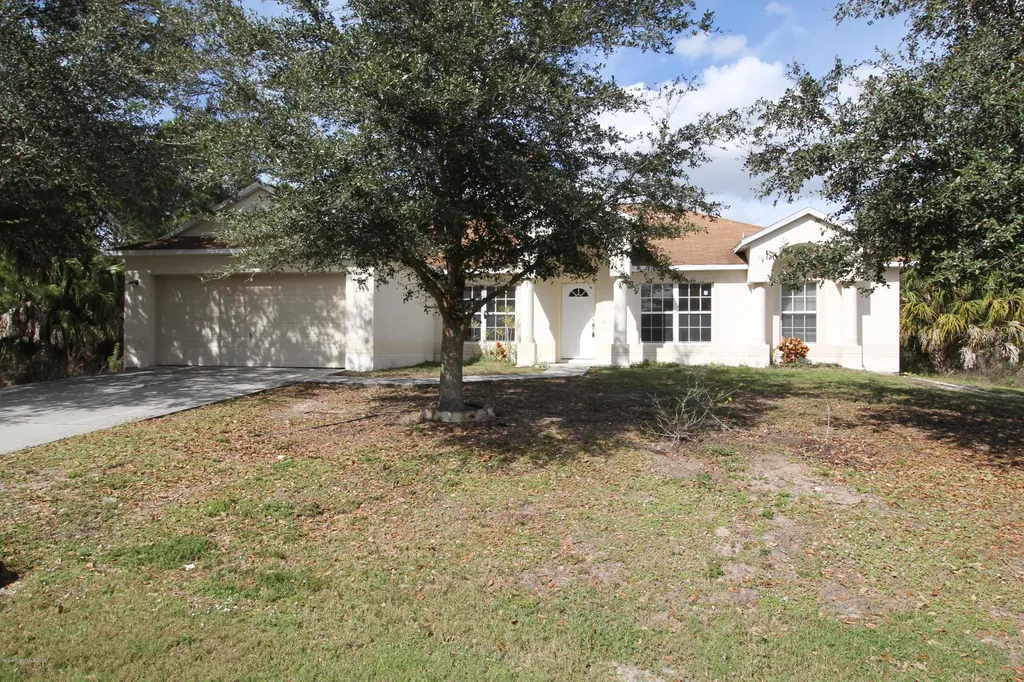 173 Fayetteville Street SW Palm Bay FL 32908