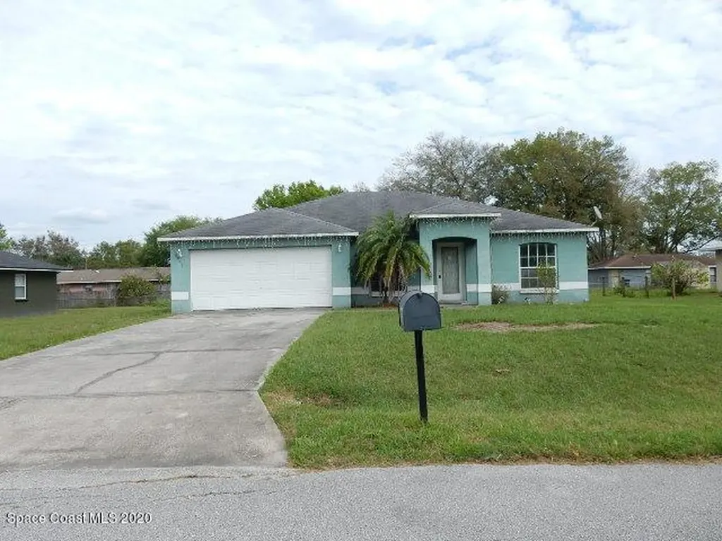 8013 Cheyenne Lane Lakeland FL 33810