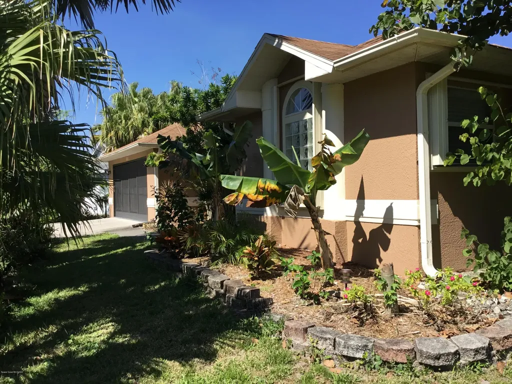 843 Dateland Road SE Palm Bay FL 32909