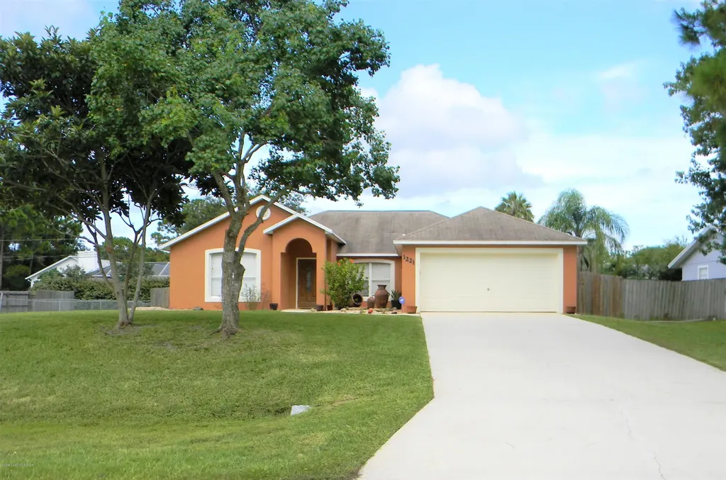 1221 Gustrow Avenue NW Palm Bay FL 32907