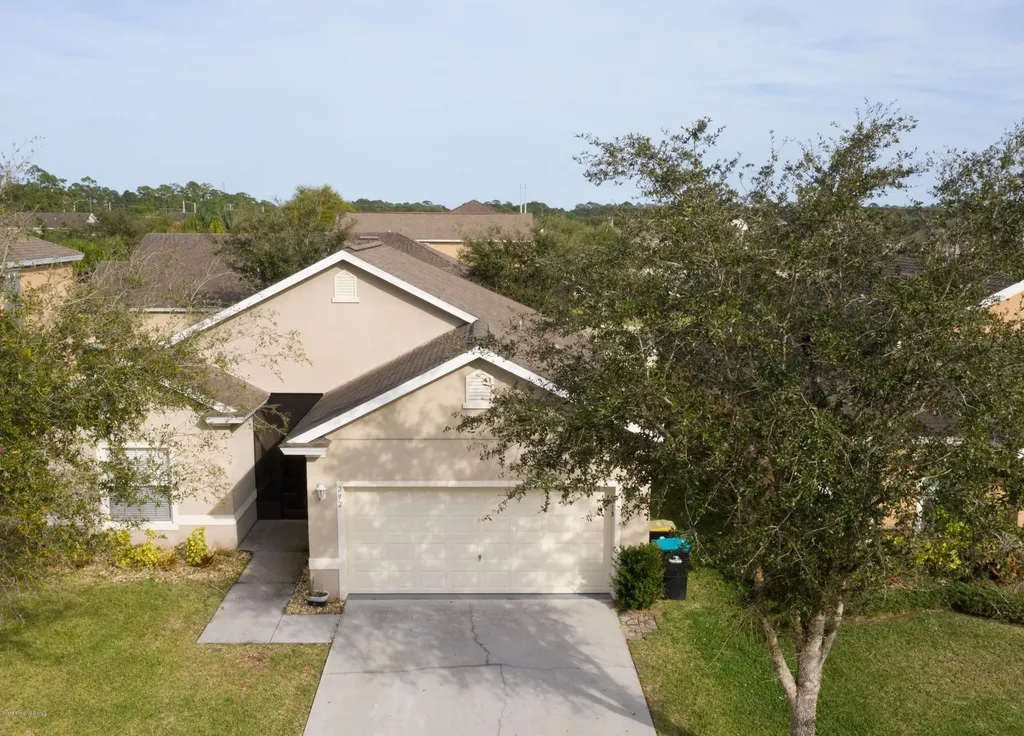 292 Wishing Well Circle SW Palm Bay FL 32908