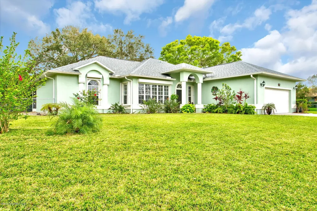780 Pepper Street NE Palm Bay FL 32907