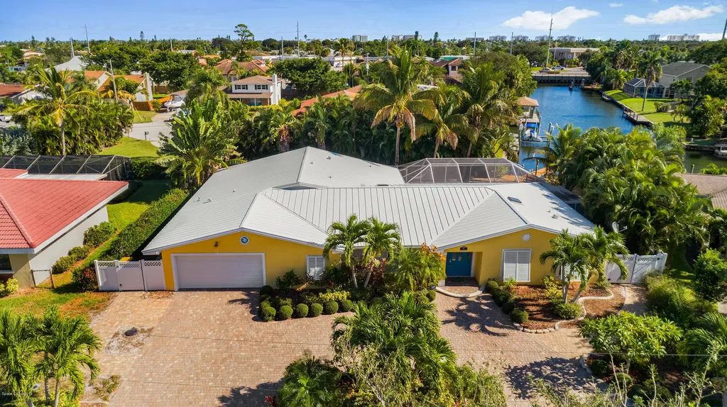 104 Cat Cay Lane Indian Harbour Beach FL 32937