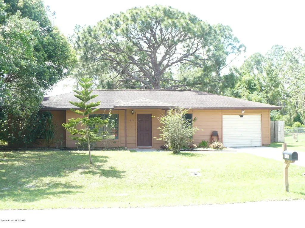938 Cherokee Road SE Palm Bay FL 32909