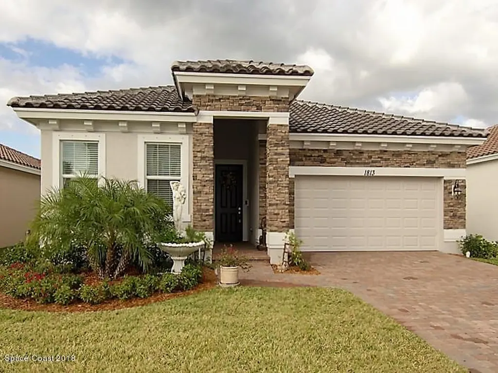 1813 Berkshire Circle SW Vero Beach FL 32968