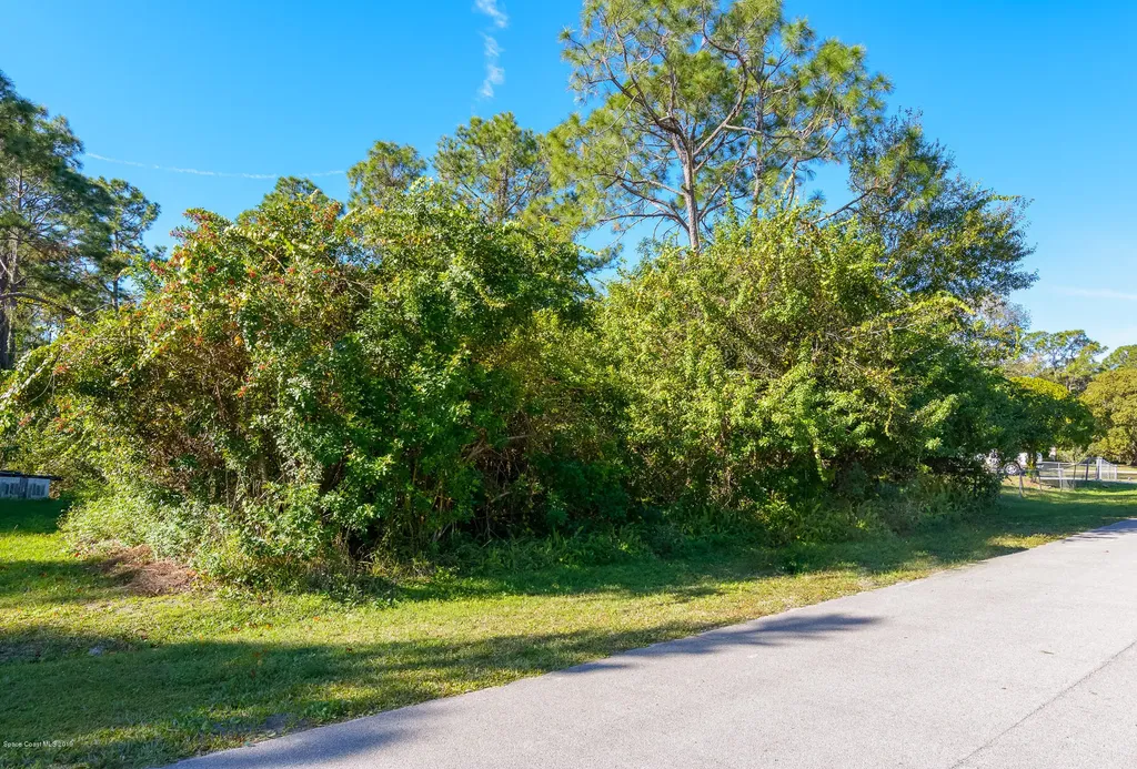 1528 Ranger Road SE Palm Bay FL 32909