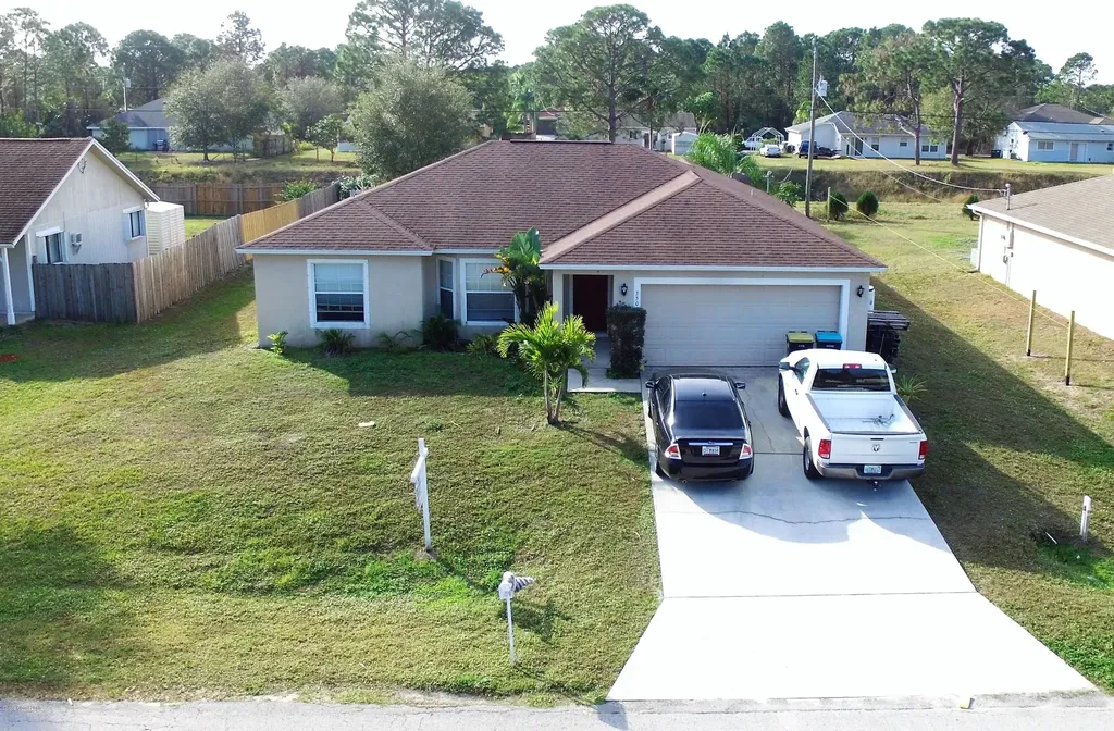 350 Bali Street SE Palm Bay FL 32909