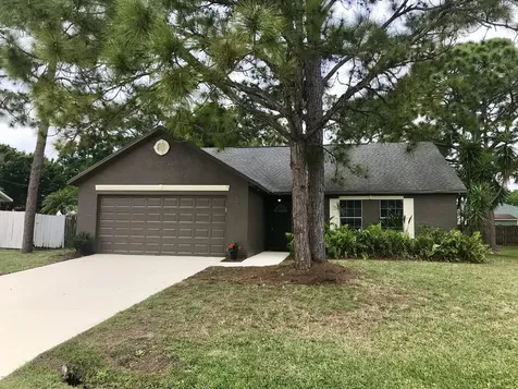 850 Hawaii Avenue NW Palm Bay FL 32907