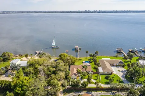 3877 Riverside Drive Melbourne FL 32935