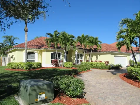 2045 Canterbury Drive Indialantic FL 32903