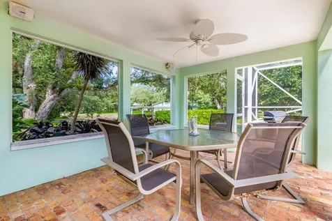 1512 E Camino Del Rio Vero Beach FL 32963