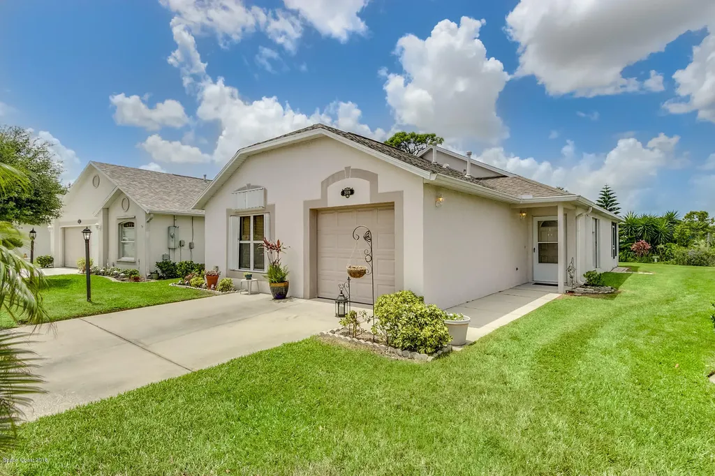 2009 Redwood Circle NE Palm Bay FL 32905