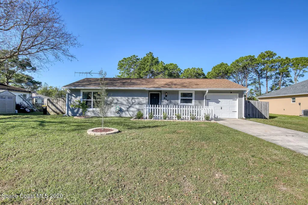 858 Clifton Road SE Palm Bay FL 32909