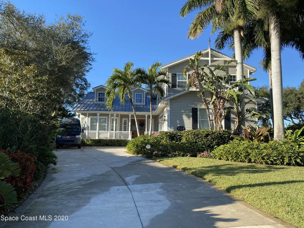 1040 Monterey Boulevard NE St. Petersburg FL 33704