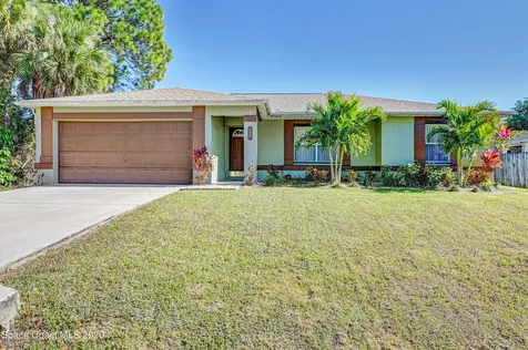797 Aachen Avenue NW Palm Bay FL 32907