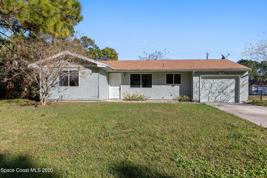 467 Grenadier Avenue NW Palm Bay FL 32907