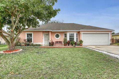 534 Davidson Street SE Palm Bay FL 32909