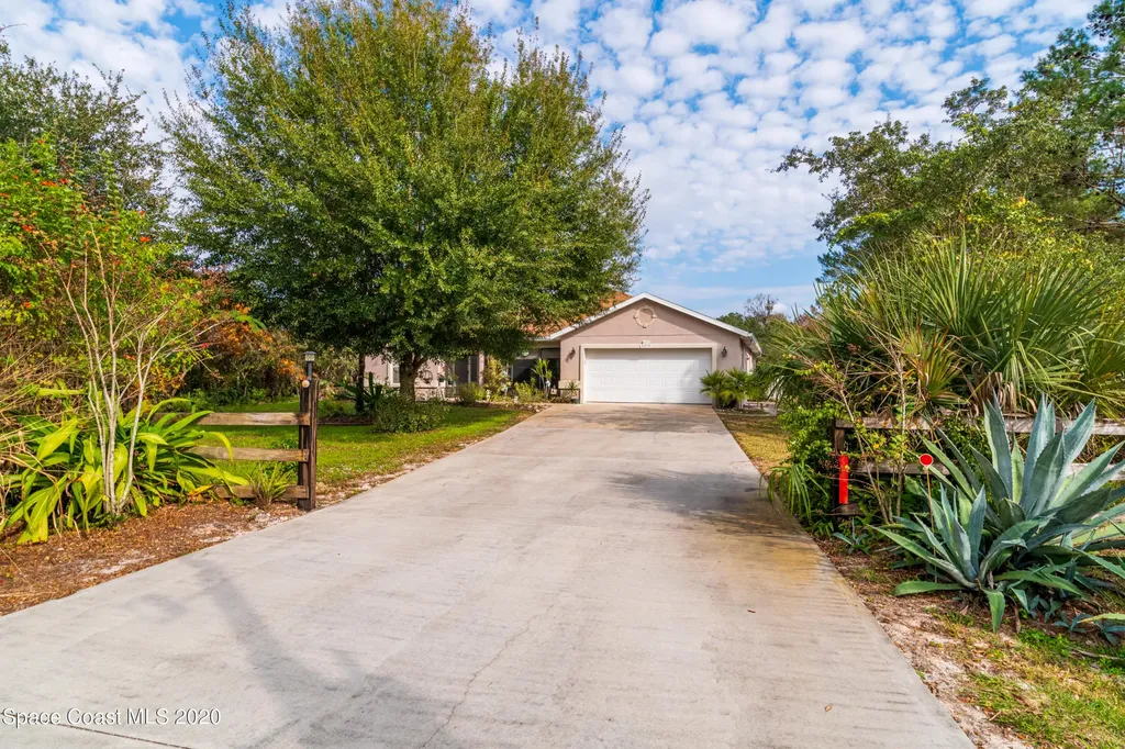 5215 Blounts Ridge Road Mims FL 32754