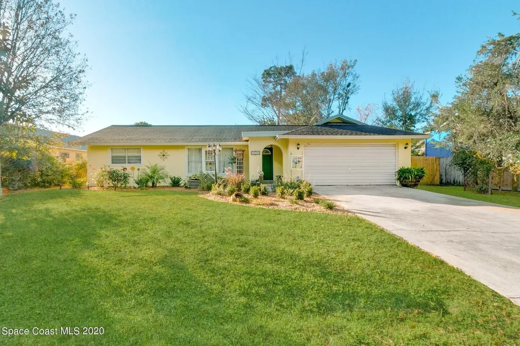 1612 Lara Street NE Palm Bay FL 32907